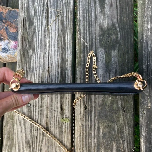 Authentic Louis Vuitton Epi Leather Art Deco mini crossbody bag black - Picture 3 of 13